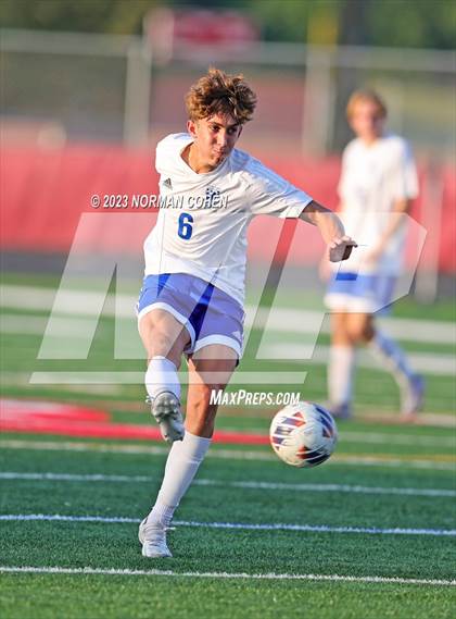 Thumbnail 1 in Lake Zurich @ Glenbrook North photogallery.