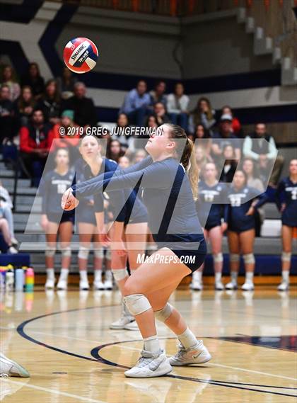 Thumbnail 2 in Carondelet vs. Marin Catholic (CIF NCS D2 Final ) photogallery.