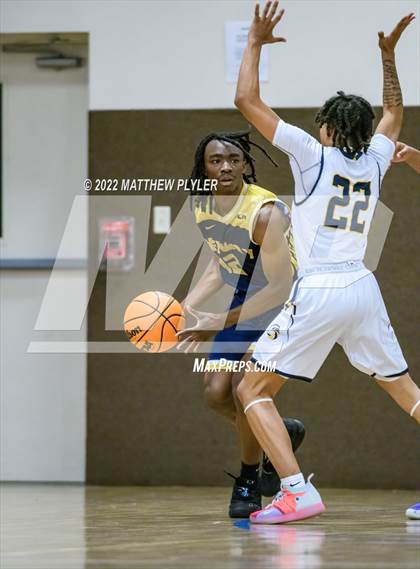 Thumbnail 1 in Northwood Temple Academy vs. Heirway Christian Academy (Isaac Levy Veterans Day Tournament) photogallery.
