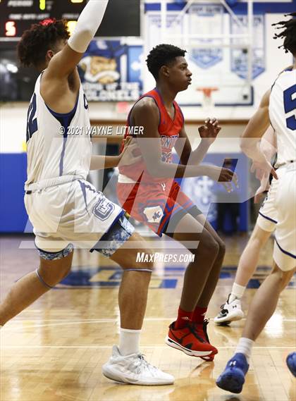 Thumbnail 1 in Madison Central @ Covington Catholic photogallery.