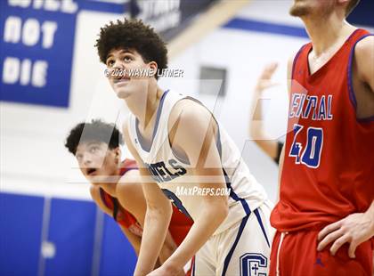 Thumbnail 2 in Madison Central @ Covington Catholic photogallery.