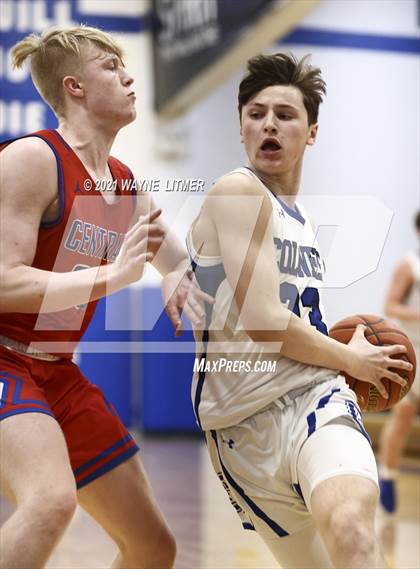 Thumbnail 1 in Madison Central @ Covington Catholic photogallery.