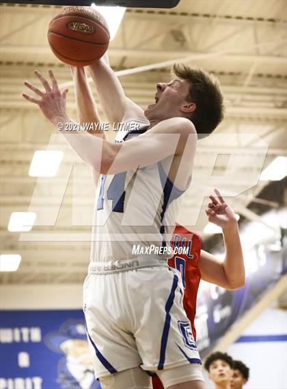 Thumbnail 1 in Madison Central @ Covington Catholic photogallery.