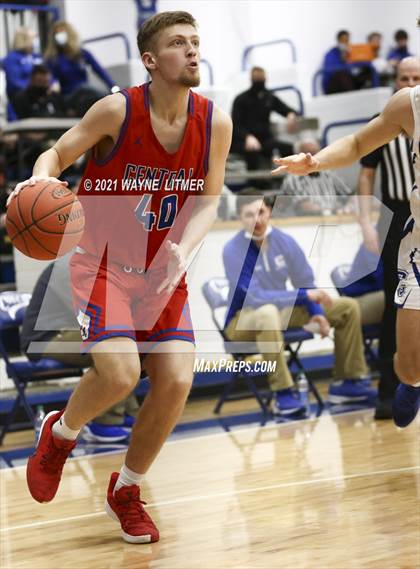 Thumbnail 3 in Madison Central @ Covington Catholic photogallery.