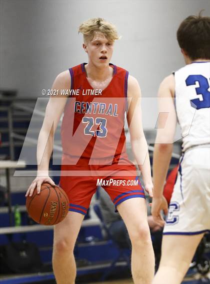 Thumbnail 2 in Madison Central @ Covington Catholic photogallery.