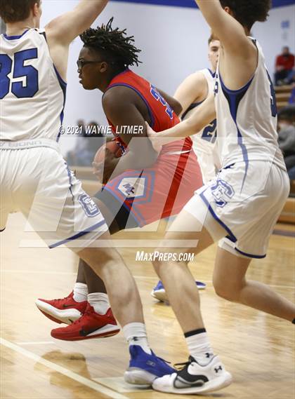 Thumbnail 3 in Madison Central @ Covington Catholic photogallery.