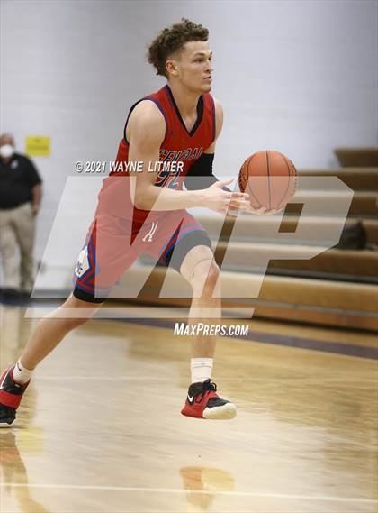 Thumbnail 1 in Madison Central @ Covington Catholic photogallery.
