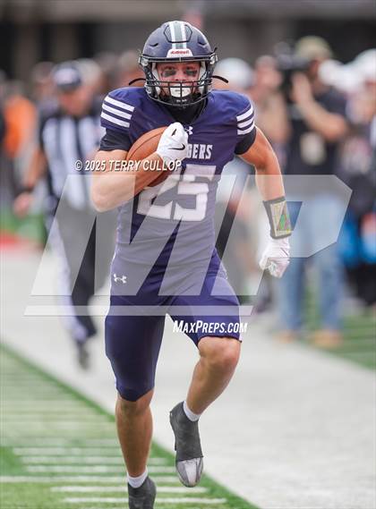 Thumbnail 3 in Mountain Ridge vs. Corner Canyon (UHSAA 6A Semi Final) photogallery.