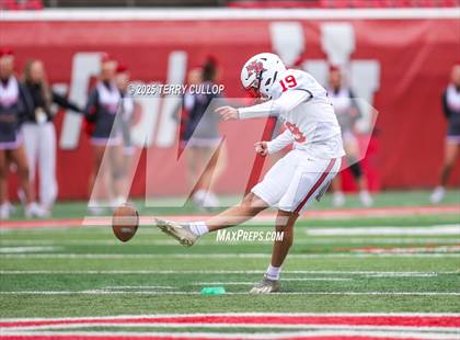 Thumbnail 3 in Mountain Ridge vs. Corner Canyon (UHSAA 6A Semi Final) photogallery.