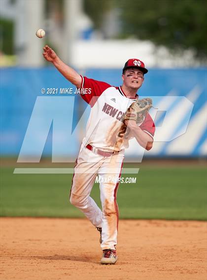 Thumbnail 2 in Doral Academy vs. New Castle photogallery.