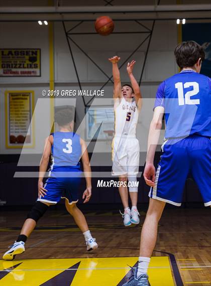 Thumbnail 2 in Lassen vs. University Prep photogallery.