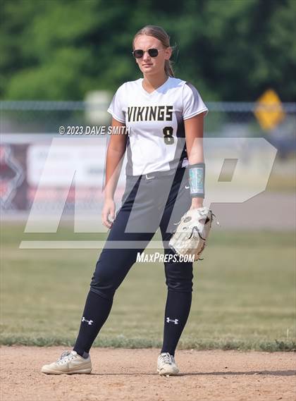 Thumbnail 1 in Cascade vs Edgewood-Colesburg (West Delaware Invitational) photogallery.