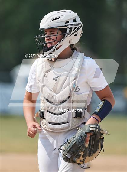 Thumbnail 3 in Cascade vs Edgewood-Colesburg (West Delaware Invitational) photogallery.