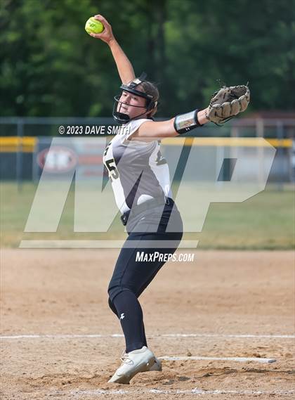 Thumbnail 1 in Cascade vs Edgewood-Colesburg (West Delaware Invitational) photogallery.