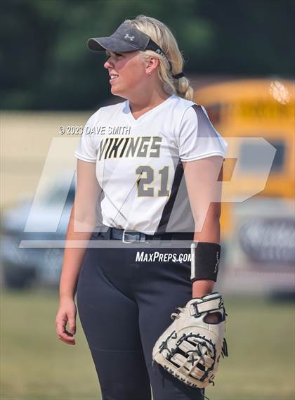 Thumbnail 1 in Cascade vs Edgewood-Colesburg (West Delaware Invitational) photogallery.