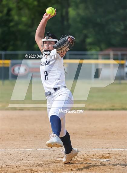 Thumbnail 2 in Cascade vs Edgewood-Colesburg (West Delaware Invitational) photogallery.