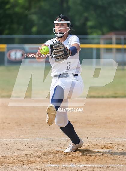 Thumbnail 1 in Cascade vs Edgewood-Colesburg (West Delaware Invitational) photogallery.