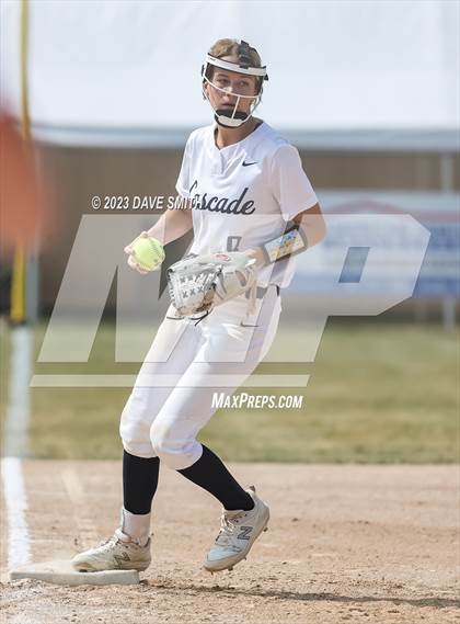 Thumbnail 2 in Cascade vs Edgewood-Colesburg (West Delaware Invitational) photogallery.