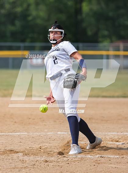 Thumbnail 3 in Cascade vs Edgewood-Colesburg (West Delaware Invitational) photogallery.
