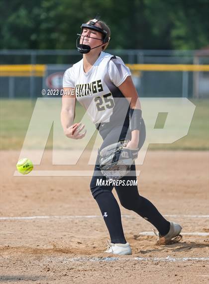 Thumbnail 2 in Cascade vs Edgewood-Colesburg (West Delaware Invitational) photogallery.
