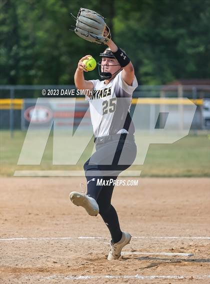 Thumbnail 2 in Cascade vs Edgewood-Colesburg (West Delaware Invitational) photogallery.