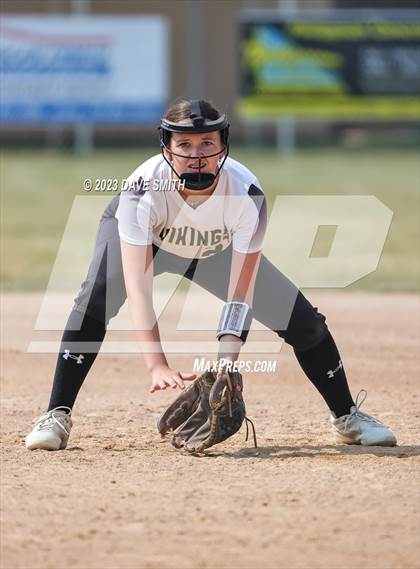 Thumbnail 3 in Cascade vs Edgewood-Colesburg (West Delaware Invitational) photogallery.