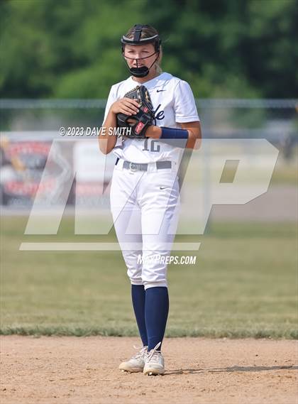 Thumbnail 1 in Cascade vs Edgewood-Colesburg (West Delaware Invitational) photogallery.