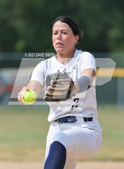 Thumbnail 1 in Cascade vs Edgewood-Colesburg (West Delaware Invitational) photogallery.