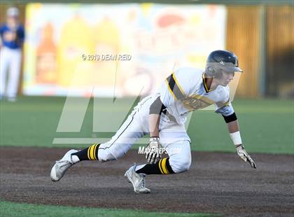 Thumbnail 3 in Sandburg @ Andrew (IHSA 4A Regional Semifinal) photogallery.