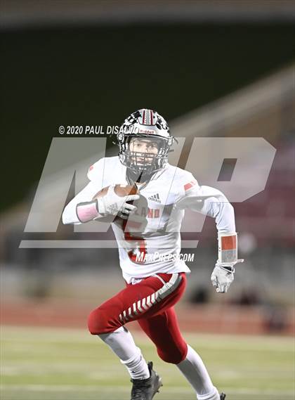 Thumbnail 2 in Loveland vs. Palmer Ridge (CHSAA 4A State Final) photogallery.