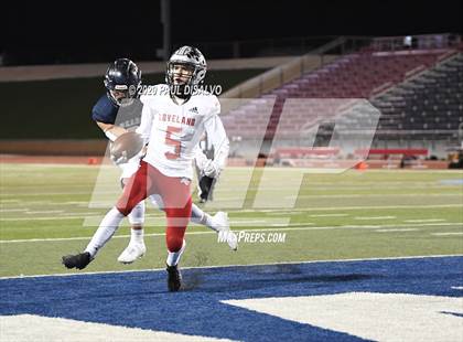 Thumbnail 3 in Loveland vs. Palmer Ridge (CHSAA 4A State Final) photogallery.