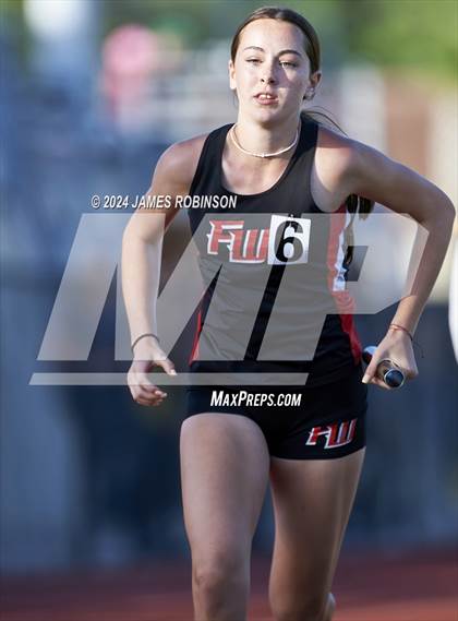 Thumbnail 3 in FHSAA District 3-2A (4 x 400 Meter) photogallery.