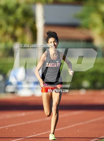 Thumbnail 2 in FHSAA District 3-2A (4 x 400 Meter) photogallery.