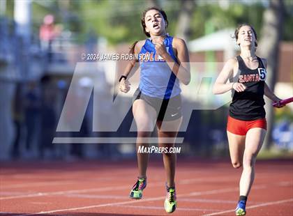 Thumbnail 3 in FHSAA District 3-2A (4 x 400 Meter) photogallery.