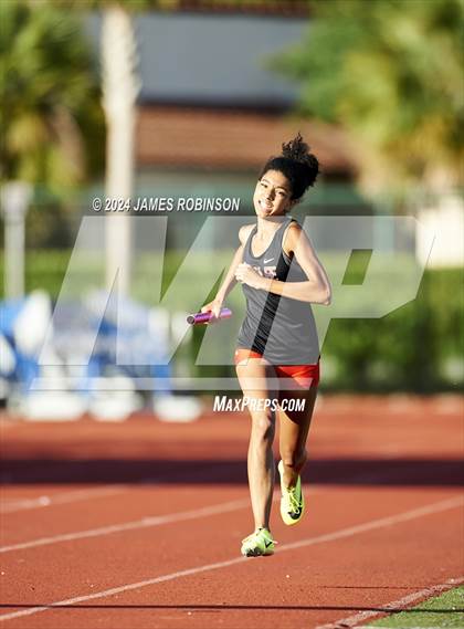 Thumbnail 1 in FHSAA District 3-2A (4 x 400 Meter) photogallery.