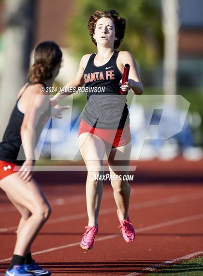 Thumbnail 1 in FHSAA District 3-2A (4 x 400 Meter) photogallery.