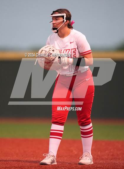 Thumbnail 3 in Lake Creek vs. Lake Belton (UIL Softball 5A Region III Final) photogallery.