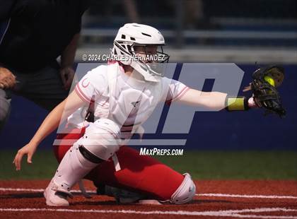 Thumbnail 1 in Lake Creek vs. Lake Belton (UIL Softball 5A Region III Final) photogallery.