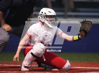 Thumbnail 3 in Lake Creek vs. Lake Belton (UIL Softball 5A Region III Final) photogallery.
