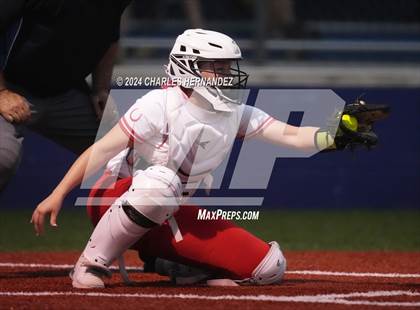 Thumbnail 2 in Lake Creek vs. Lake Belton (UIL Softball 5A Region III Final) photogallery.