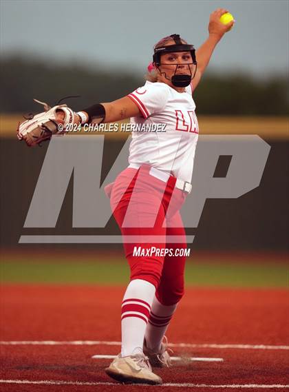 Thumbnail 1 in Lake Creek vs. Lake Belton (UIL Softball 5A Region III Final) photogallery.