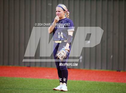 Thumbnail 2 in Lake Creek vs. Lake Belton (UIL Softball 5A Region III Final) photogallery.