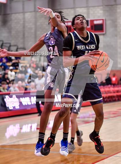 Thumbnail 3 in West Ranch vs. Bishop O'Connell (Nike Extravaganza) photogallery.