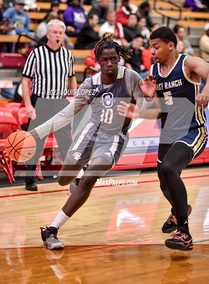 Thumbnail 1 in West Ranch vs. Bishop O'Connell (Nike Extravaganza) photogallery.