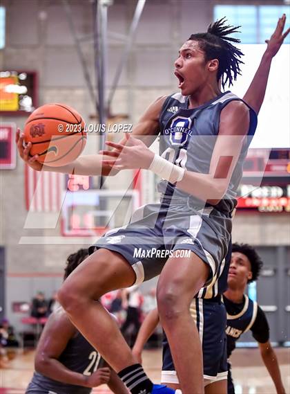 Thumbnail 2 in West Ranch vs. Bishop O'Connell (Nike Extravaganza) photogallery.