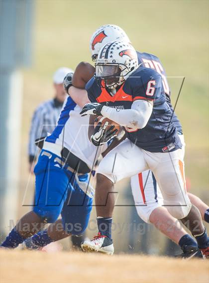 Thumbnail 3 in Briar Woods vs. Courtland (VHSL Division 4 Semifinal) photogallery.