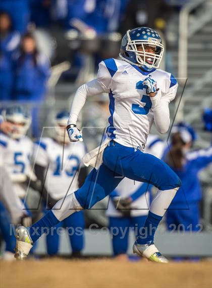 Thumbnail 3 in Briar Woods vs. Courtland (VHSL Division 4 Semifinal) photogallery.