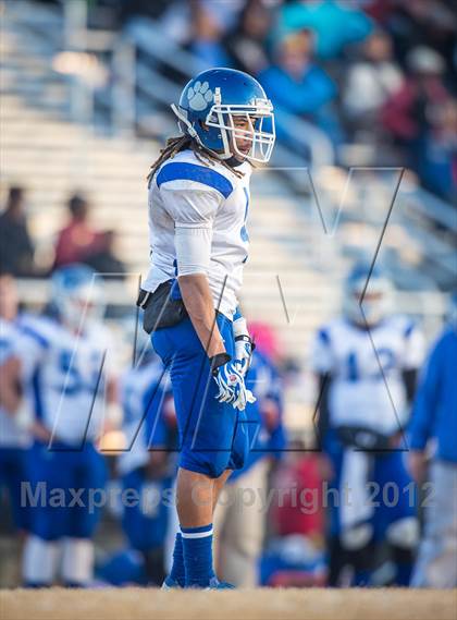 Thumbnail 3 in Briar Woods vs. Courtland (VHSL Division 4 Semifinal) photogallery.