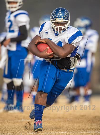 Thumbnail 1 in Briar Woods vs. Courtland (VHSL Division 4 Semifinal) photogallery.