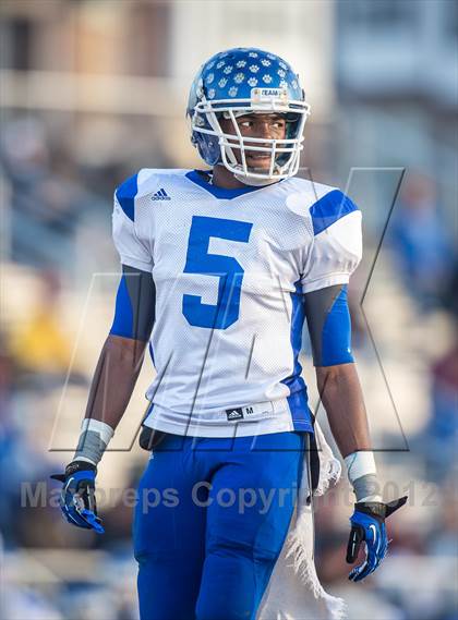 Thumbnail 1 in Briar Woods vs. Courtland (VHSL Division 4 Semifinal) photogallery.